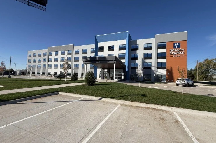 Amerilodge Group Unveils New Holiday Inn Express & Suites, Bolstering Kalamazoo’s Growing Hospitality Landscape