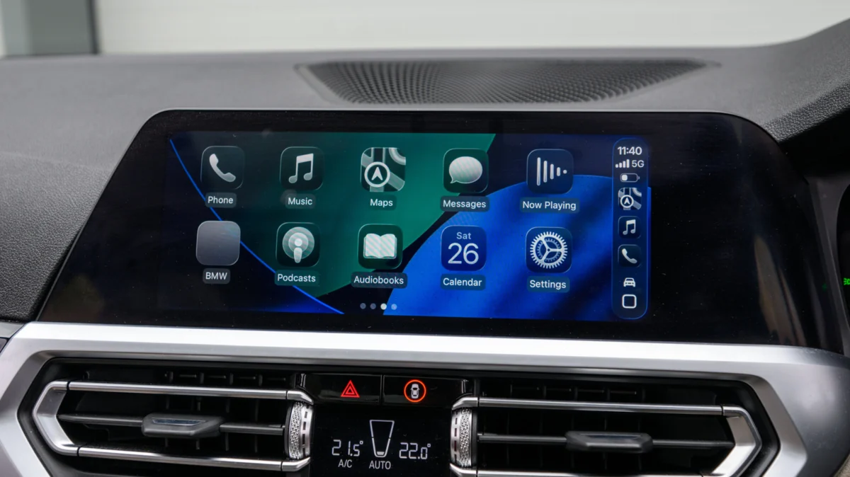 Cutting the Cord: The Definitive Guide to Upgrading to Wireless Apple CarPlay
