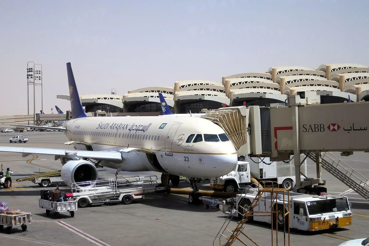 Escalating Houthi Attacks Cripple Saudi Air Travel, Spark Regional Alarm