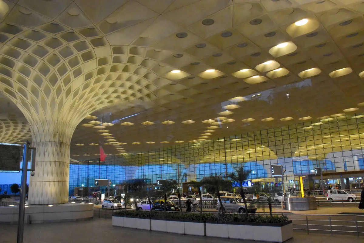 Mumbai Aviation Hub Averts Crisis: Adani Defers Major International Flight Relocation to Navi Mumbai Until 2027