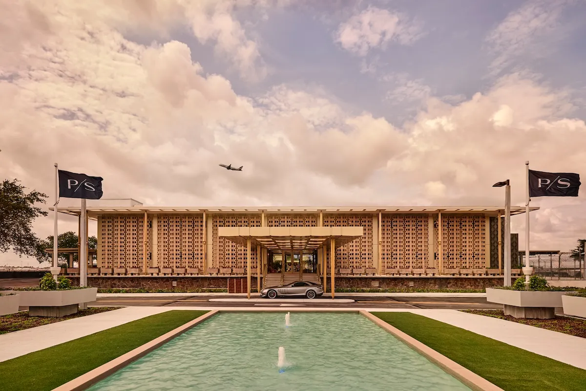 PS Redefines Luxury Air Travel with Unparalleled Service and Strategic Expansion