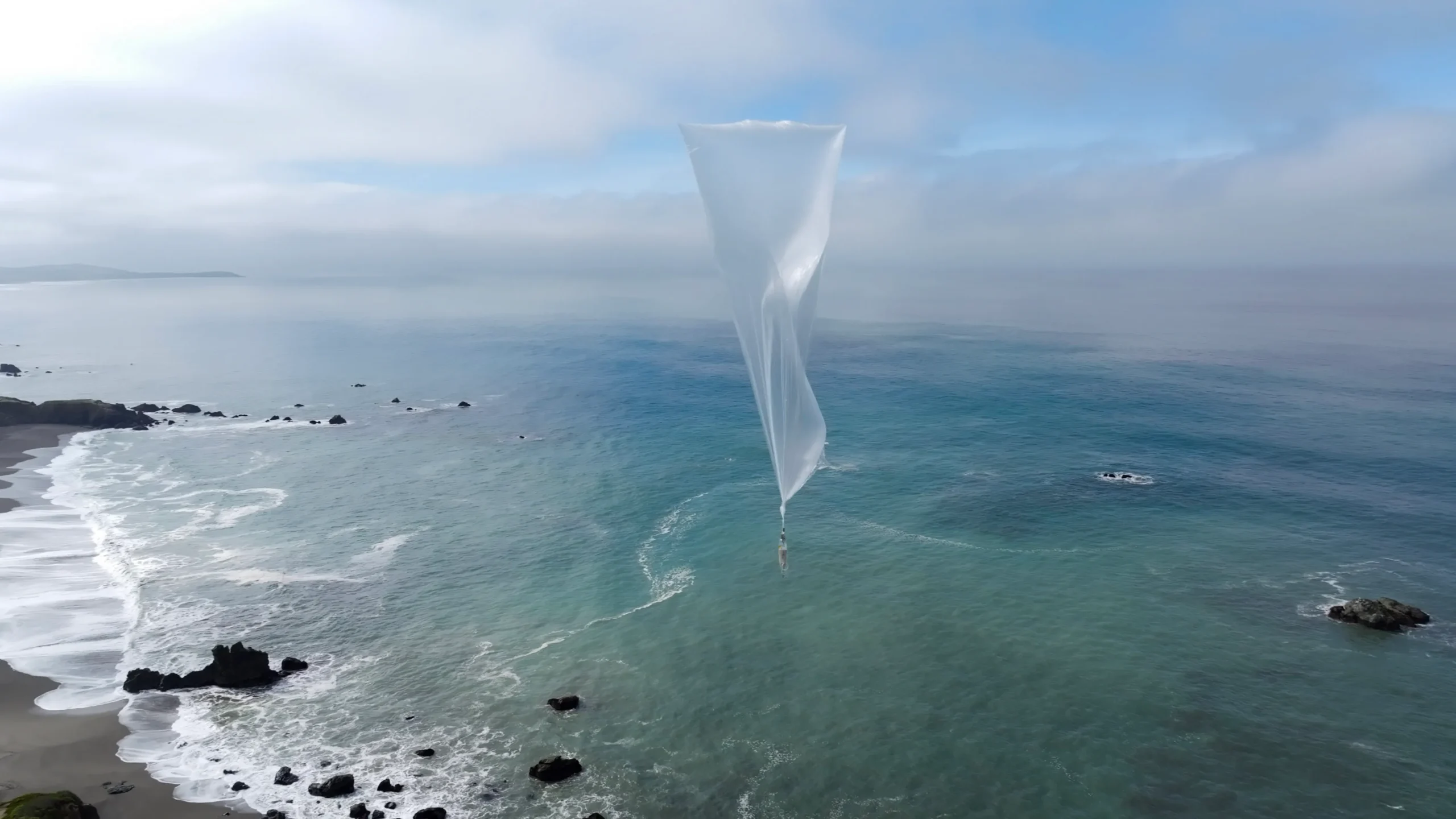 Sky-High Intelligence: WindBorne Systems Secures Landmark Air Force Contract to Revolutionize Weather Forecasting