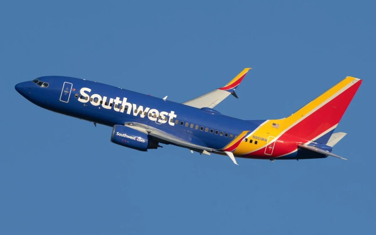 Southwest Airlines Slumps: Soaring Fuel Costs Force Drastic Profit Outlook Cut for 2026 Amid Market Turmoil